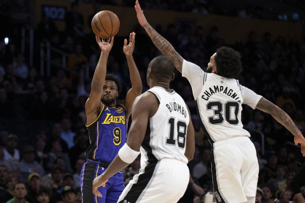 亚冬会｜“希望学习中方经验，推动沙特冰雪运动发展”——访沙特代表团团长艾哈迈德·本·杜瓦希新华网.